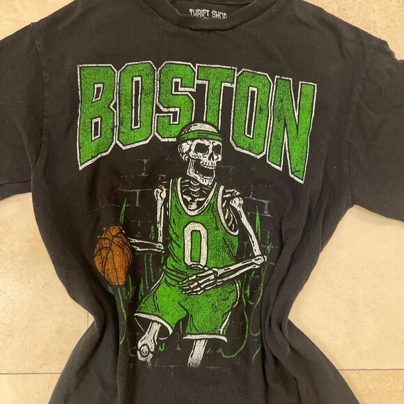 Vintage Black Boston Celtics NBA Skeleton Graphic Tee Sz S - Picture 2 of 4